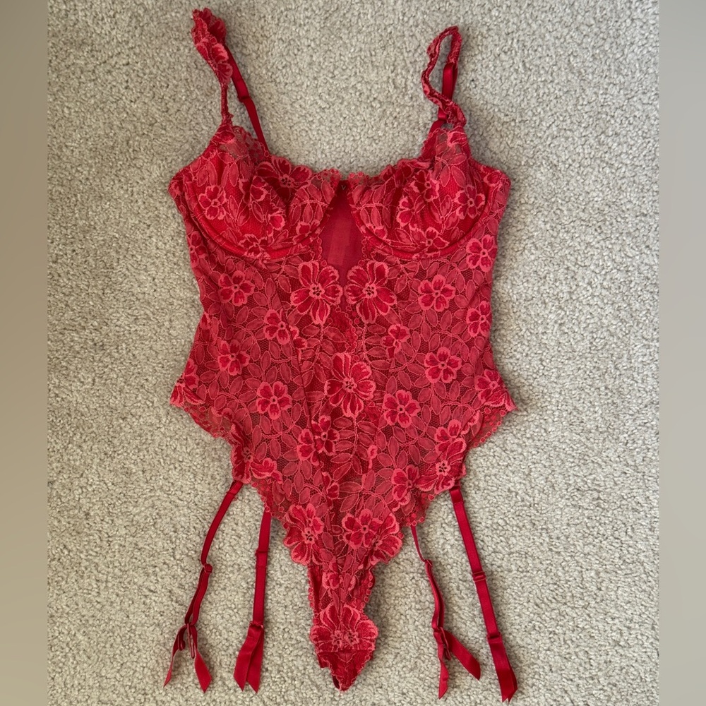 Victoria’s Secret Red Floral Lace Bodysuit size 36C
